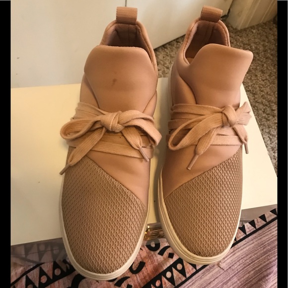 Steve Madden Shoes - Steve Madden Beige Lancer Sneakers - Size 7.5